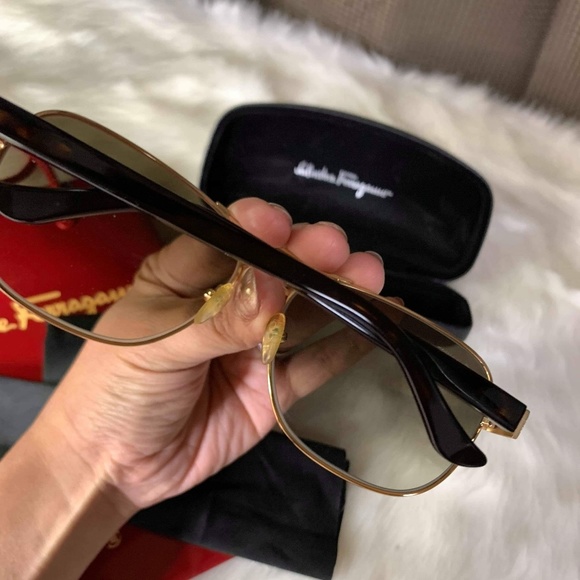 Authentic Salvatore Ferragamo Sunglass - Picture 2 of 8
